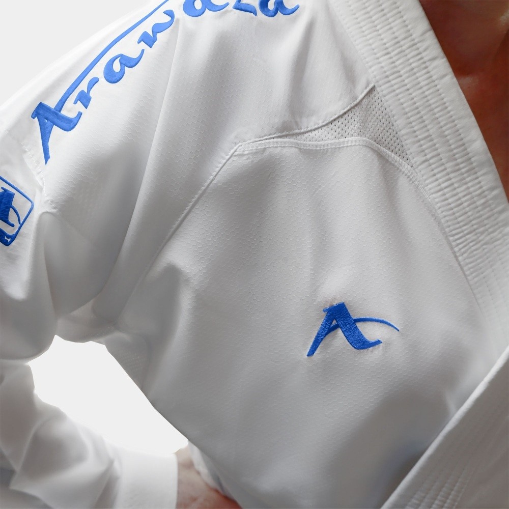 Arawaza Onyx Zero Gravity PREMIERE LEAGUE WKF kumite karate ruha 150 cm, kék hímzéssel